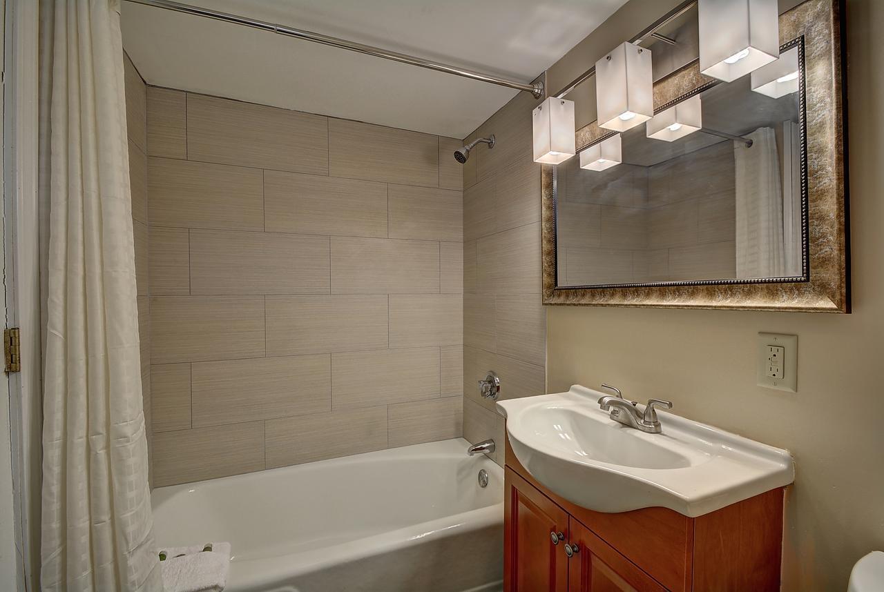 The Putney Inn Экстерьер фото
